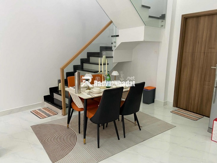 Bán nhà sát căn mặt tiền đường Tỉnh Lộ 10, DT 63m2, xây mới 1 trệt, 1 lầu